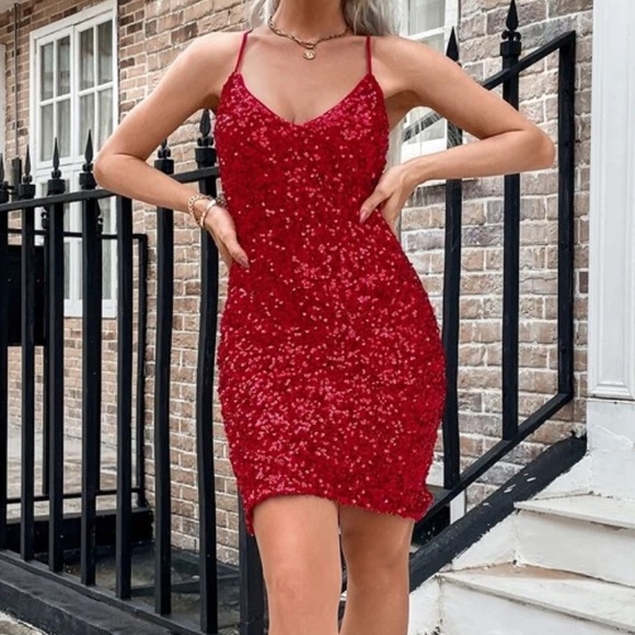 Sparkly Red Sequin Jessica Rabbit Lace-Up Bodycon Party/Homecoming Dress - Picture 6 of 13